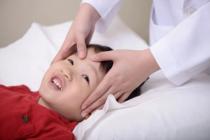 TCM child massage therapy